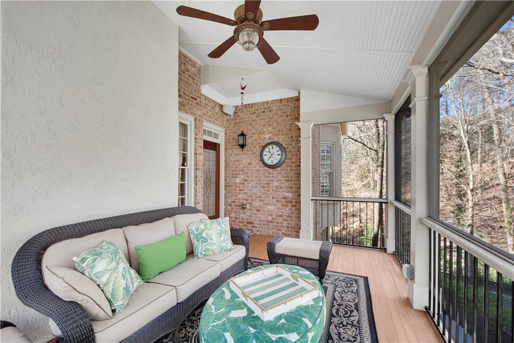 992 Wescott Lane