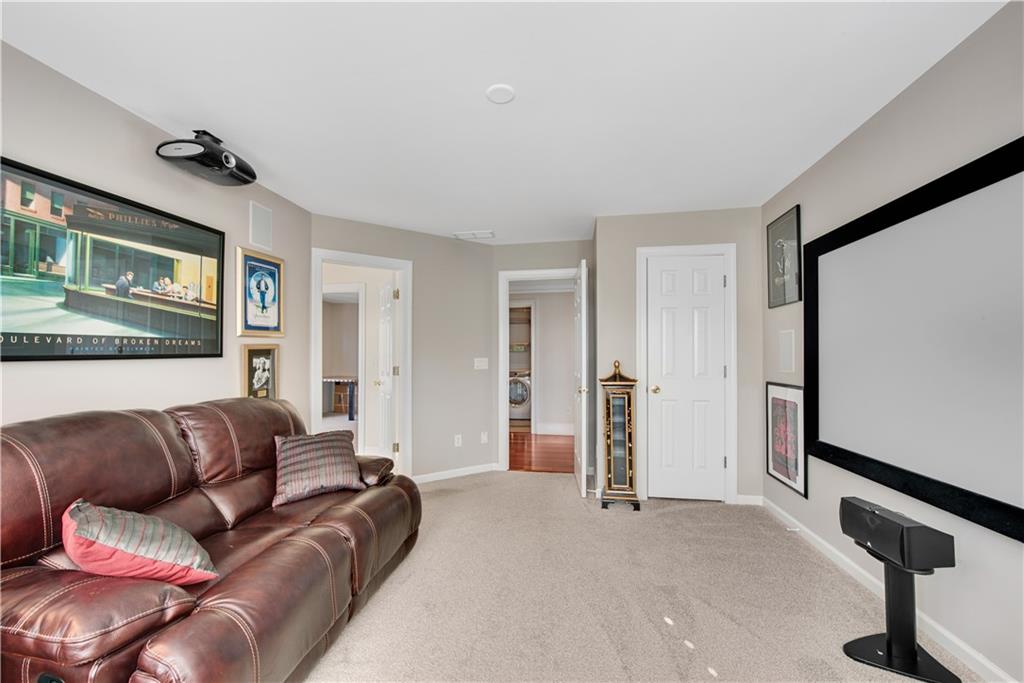 992 Wescott Lane