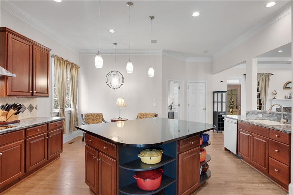 992 Wescott Lane
