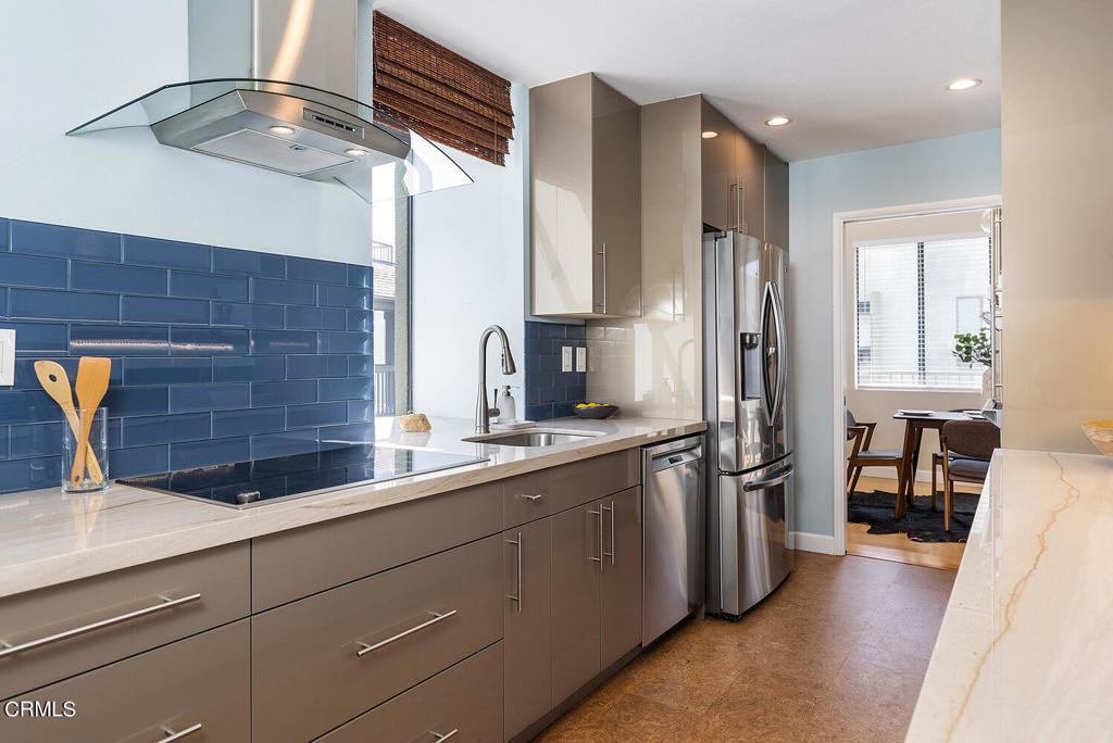 330 Cordova Street 386