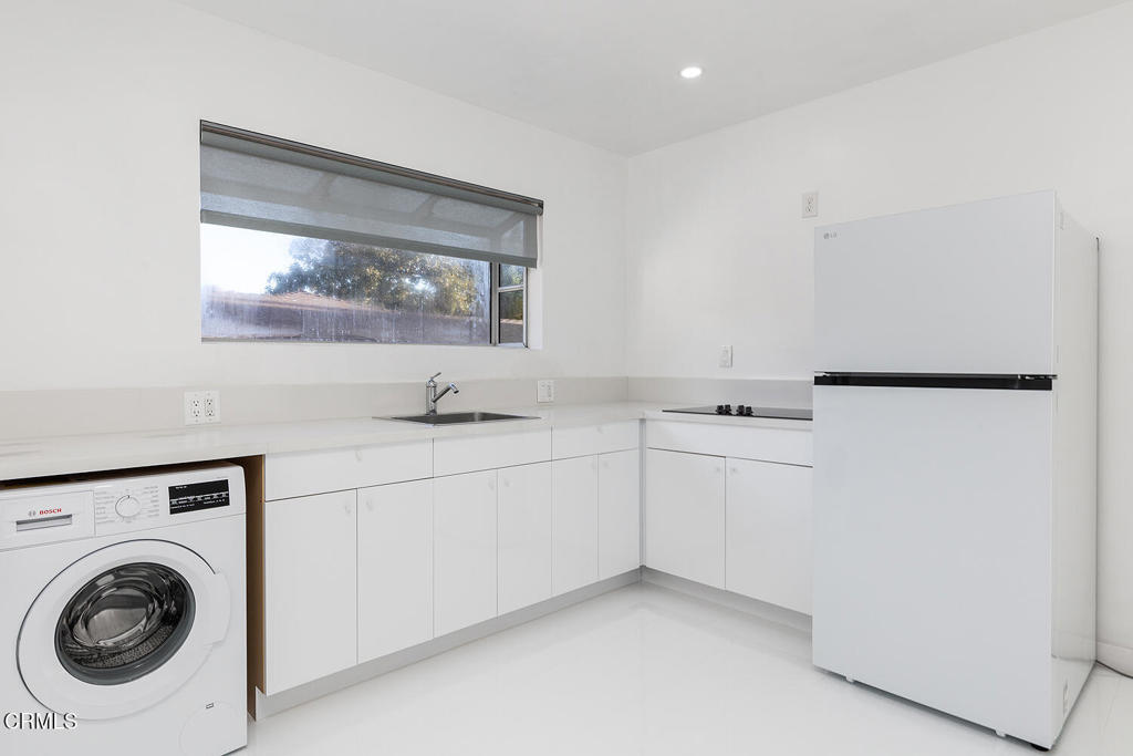 1105 Alhambra Road C