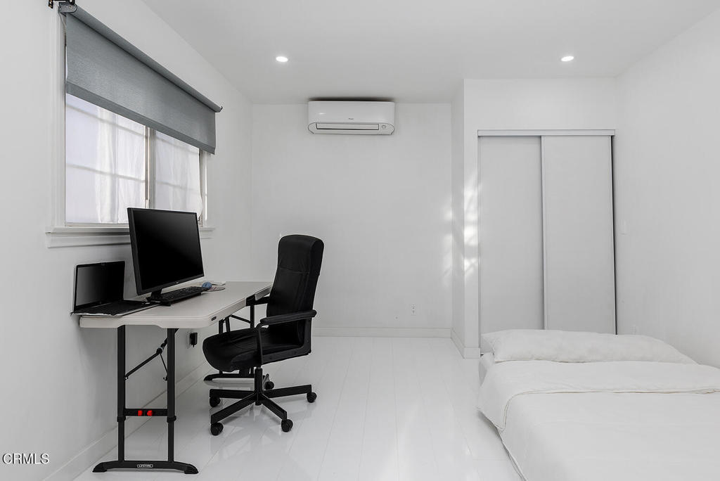 1105 Alhambra Road C