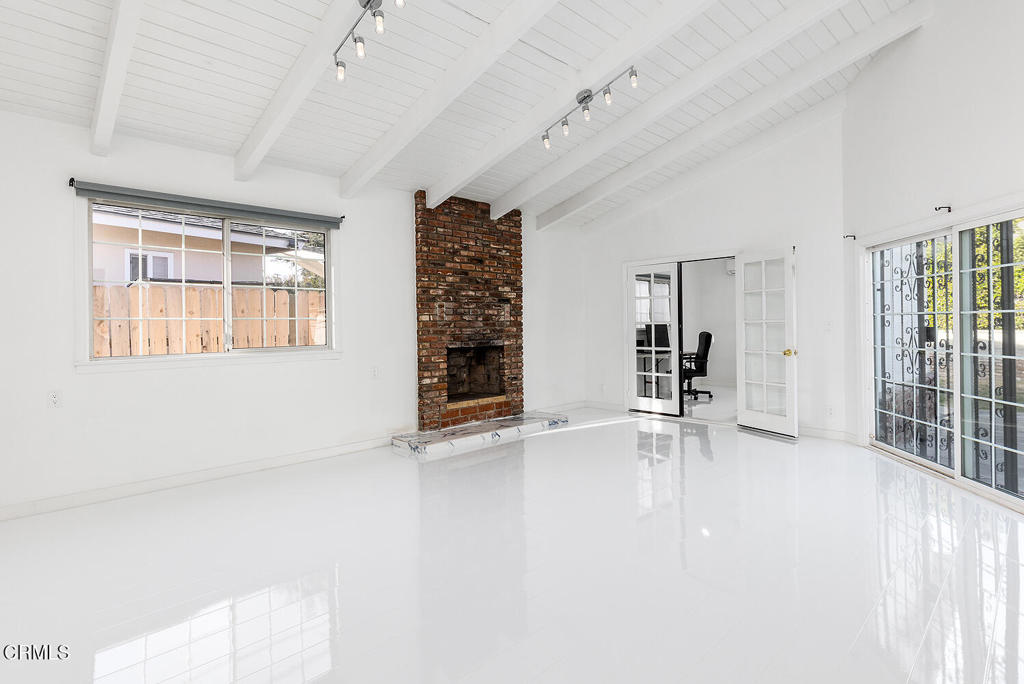 1105 Alhambra Road C