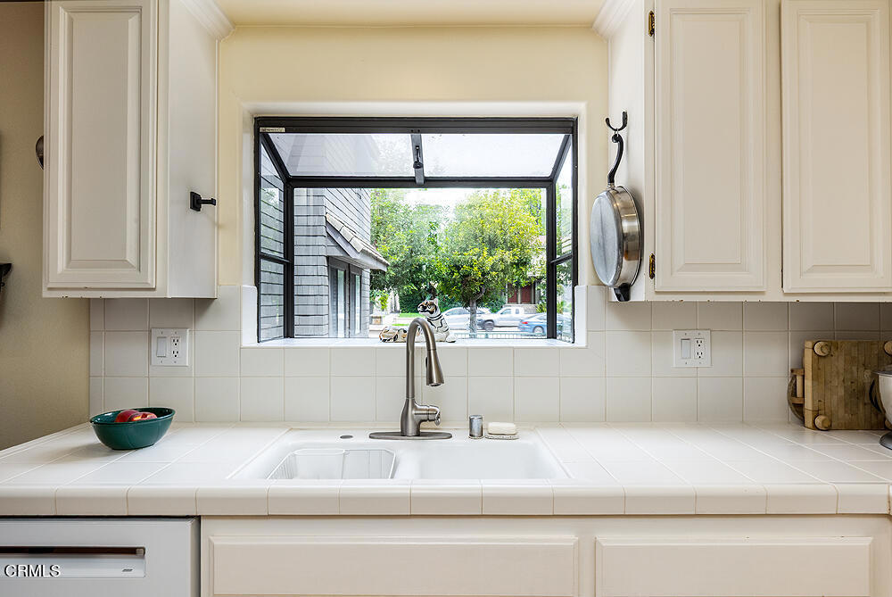 782 E California Boulevard 1