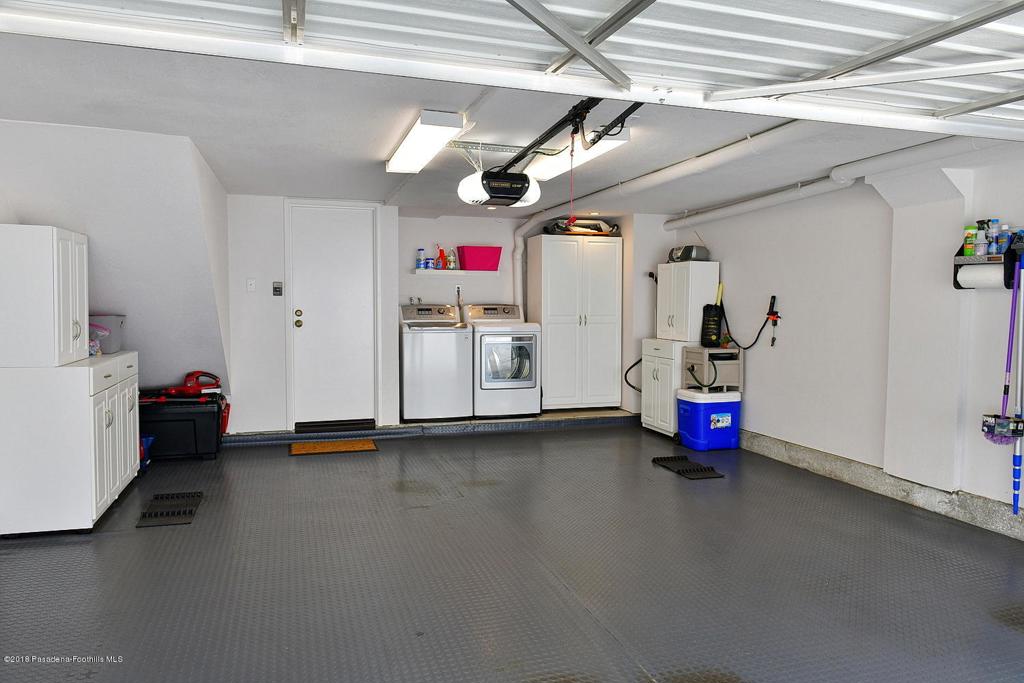 279 E Glenarm Street 10