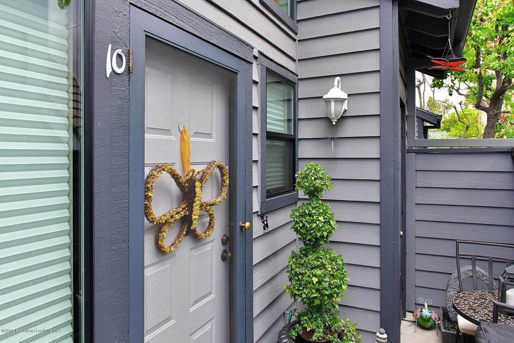 279 E Glenarm Street 10