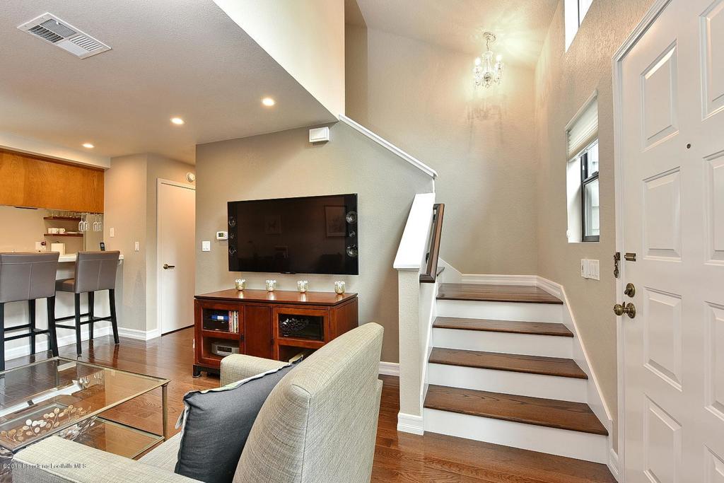 279 E Glenarm Street 10