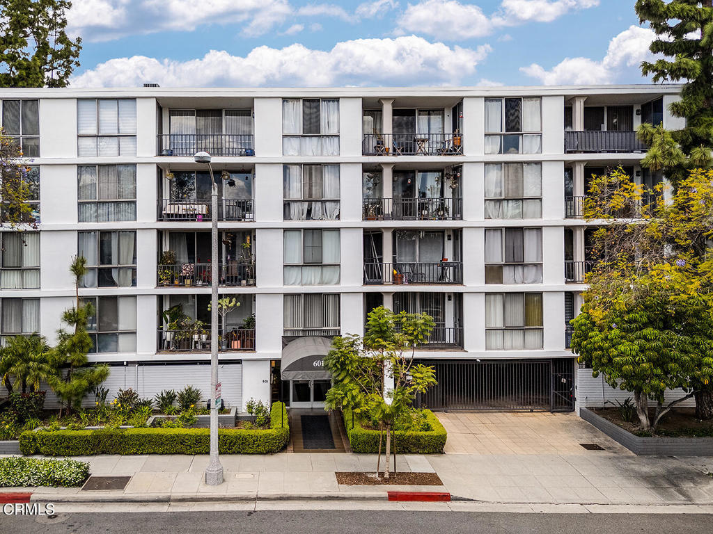 601 E Del Mar Boulevard 404