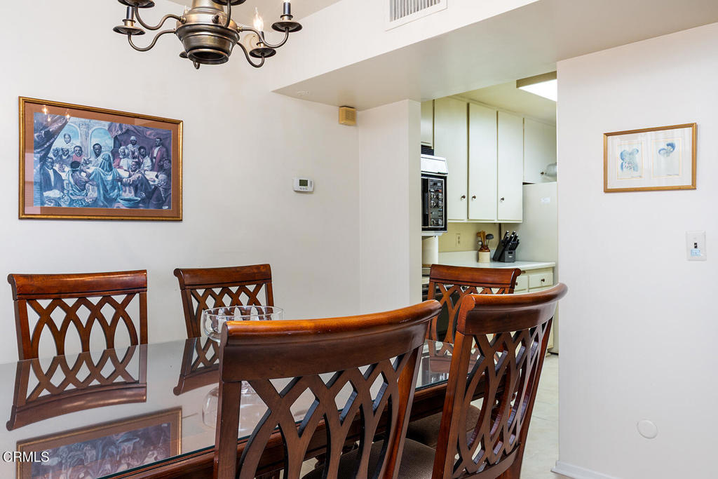 601 E Del Mar Boulevard 404