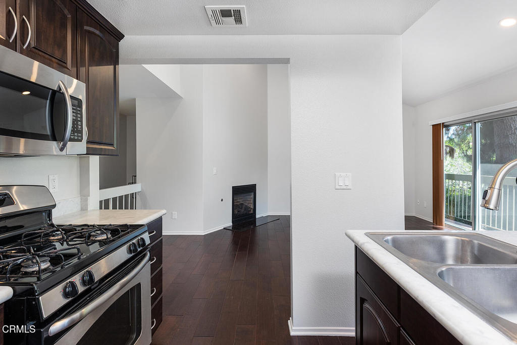 300 S Mentor Avenue 8