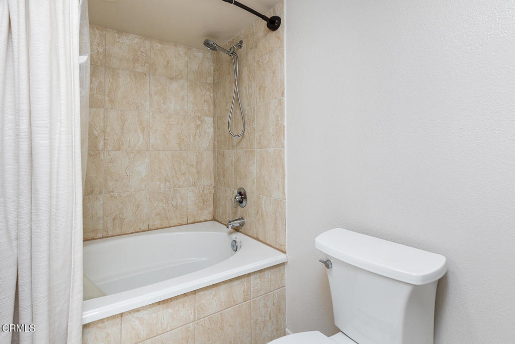 300 S Mentor Avenue 8