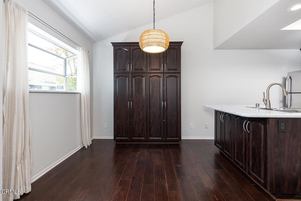 300 S Mentor Avenue 8