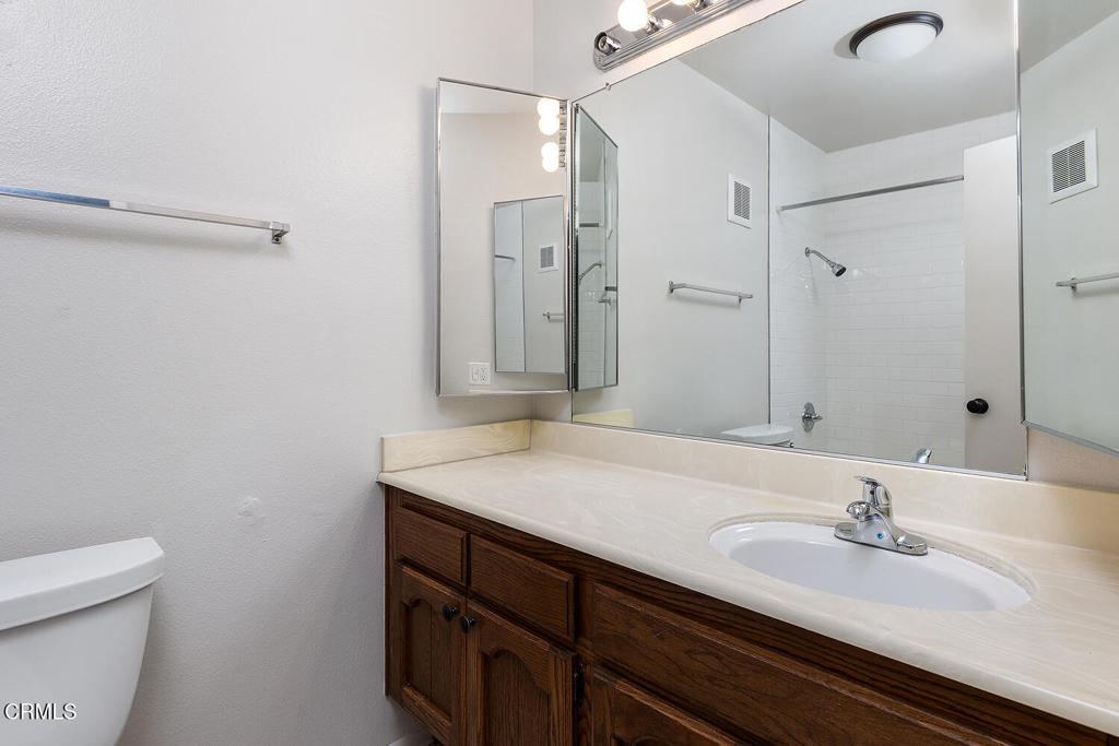 300 S Mentor Avenue 8