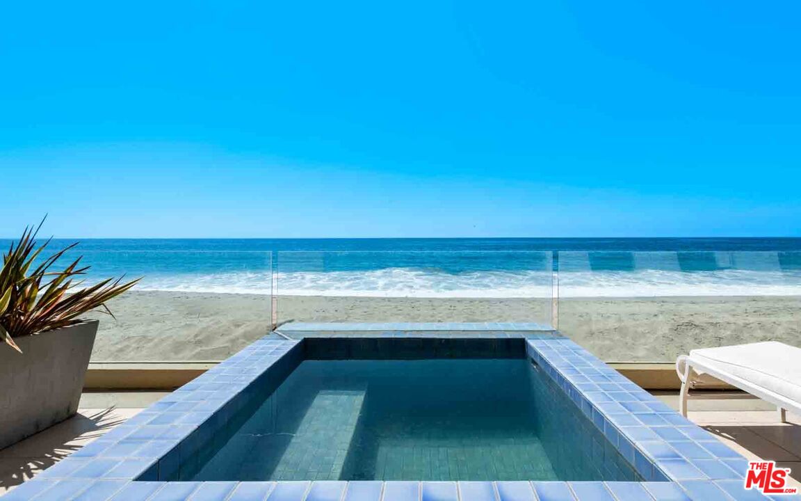 22040 Pacific Coast Hwy