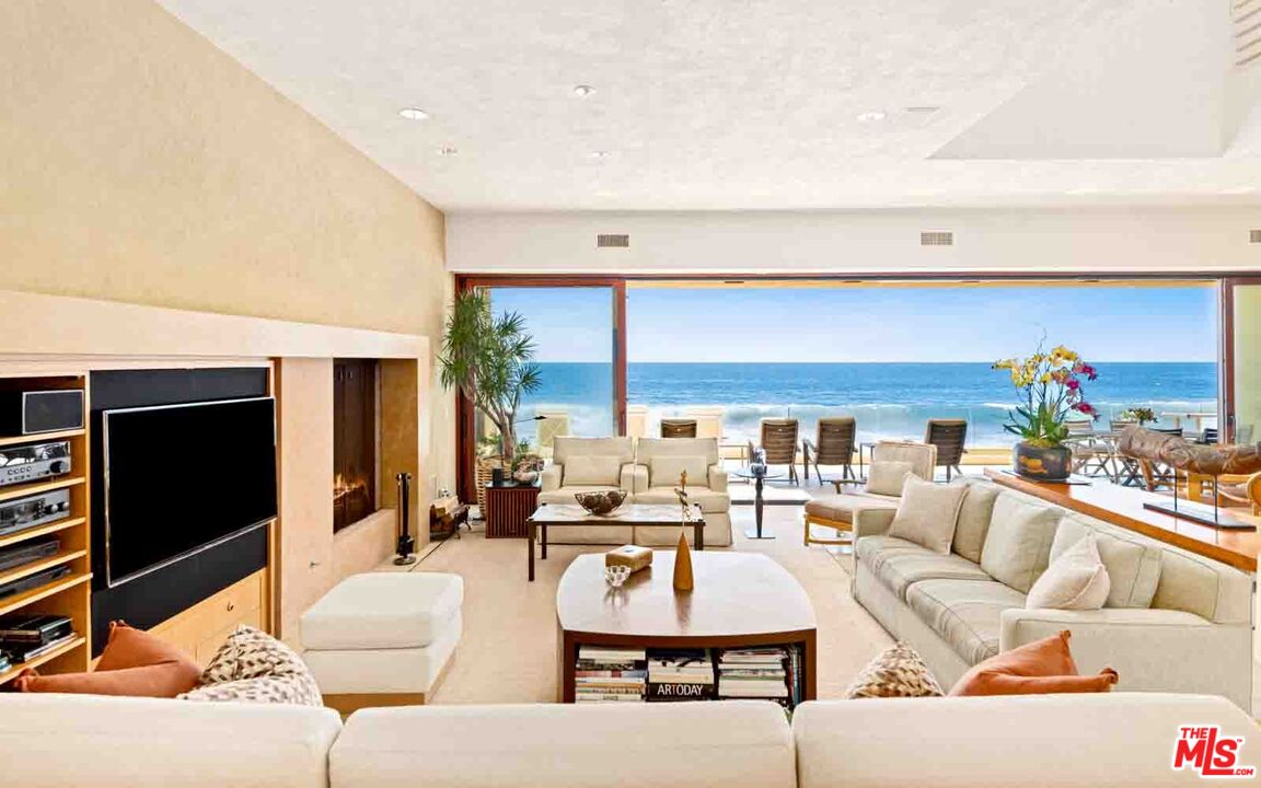 22040 Pacific Coast Hwy
