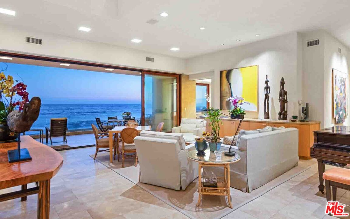 22040 Pacific Coast Hwy