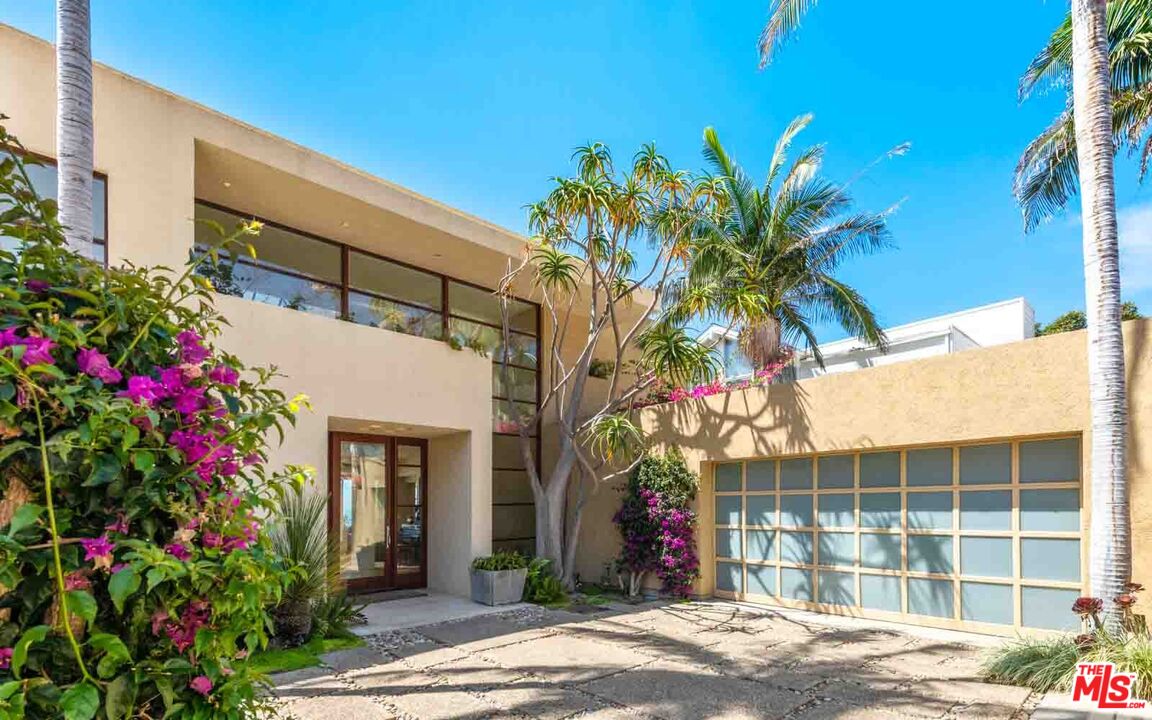 22040 Pacific Coast Hwy