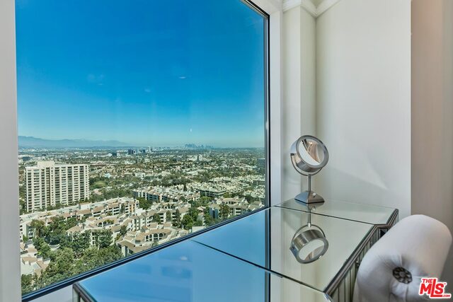 Los Angeles, CA, 90067
