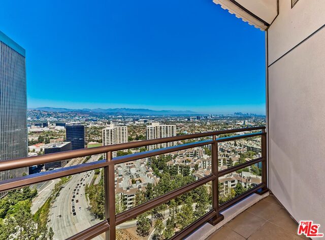 Los Angeles, CA, 90067