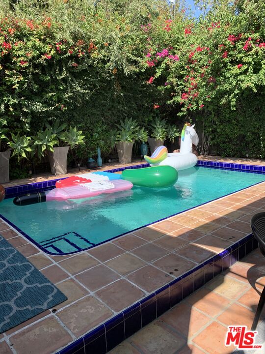 Beverly Hills, CA, 90211