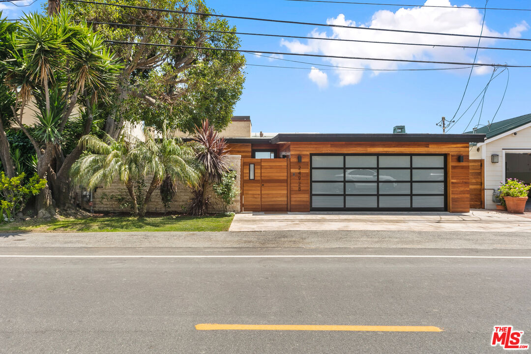 24928 Malibu Rd
