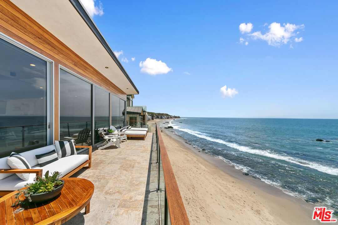 24928 Malibu Rd