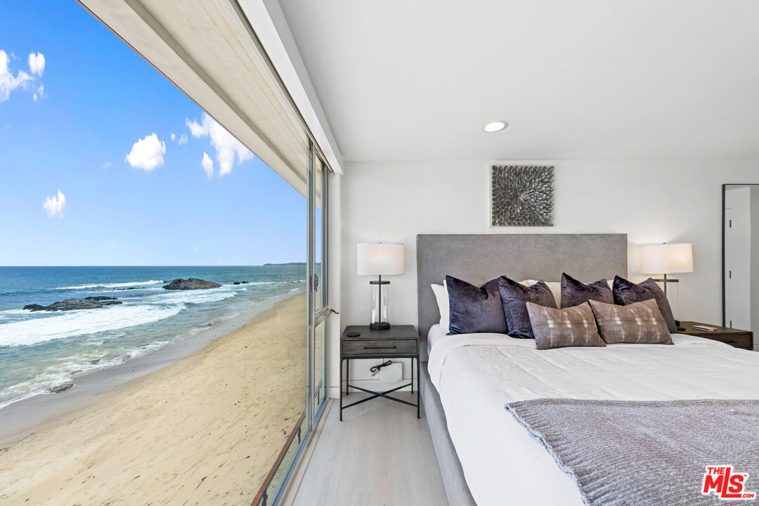 24928 Malibu Rd