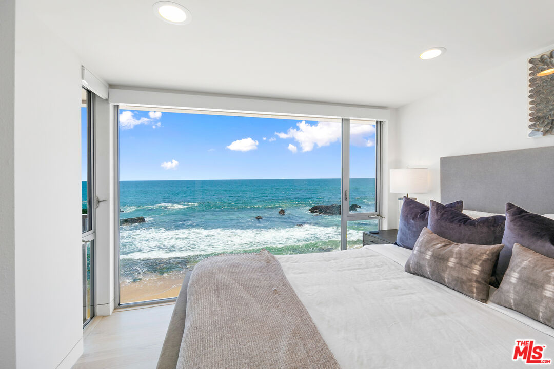 24928 Malibu Rd