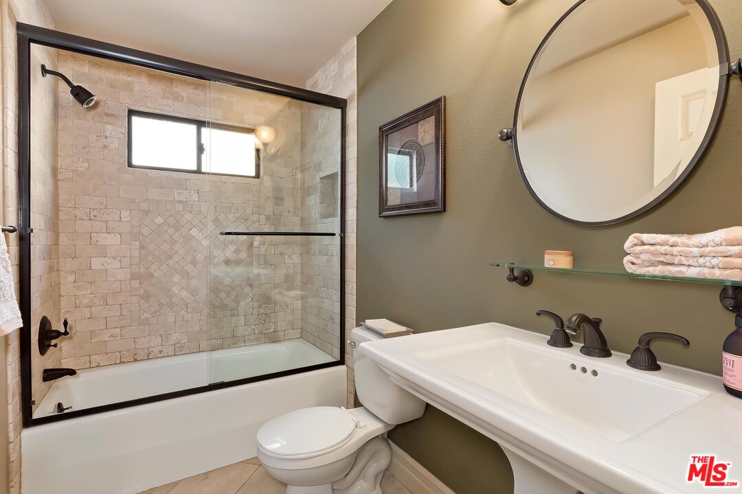 4239 Tarzana Estates Dr