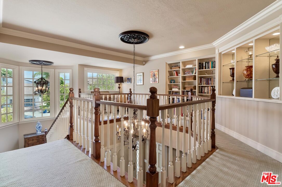 4239 Tarzana Estates Dr