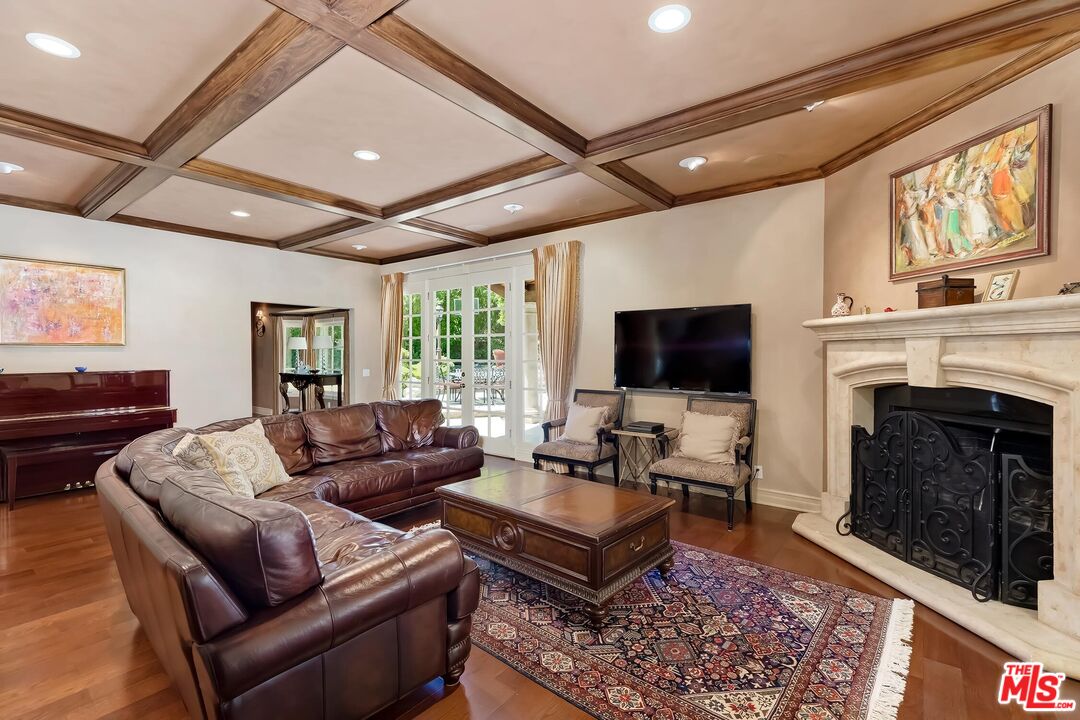 4239 Tarzana Estates Dr