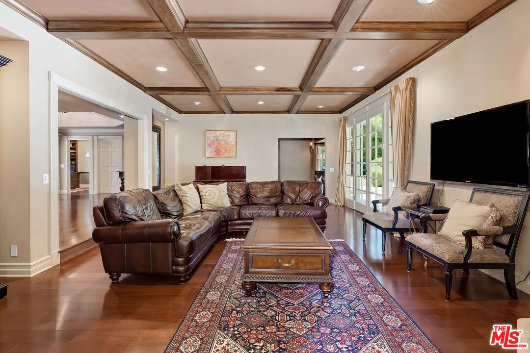4239 Tarzana Estates Dr