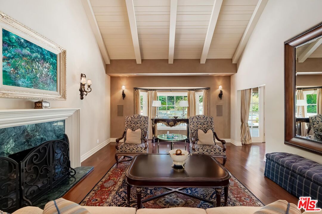 4239 Tarzana Estates Dr