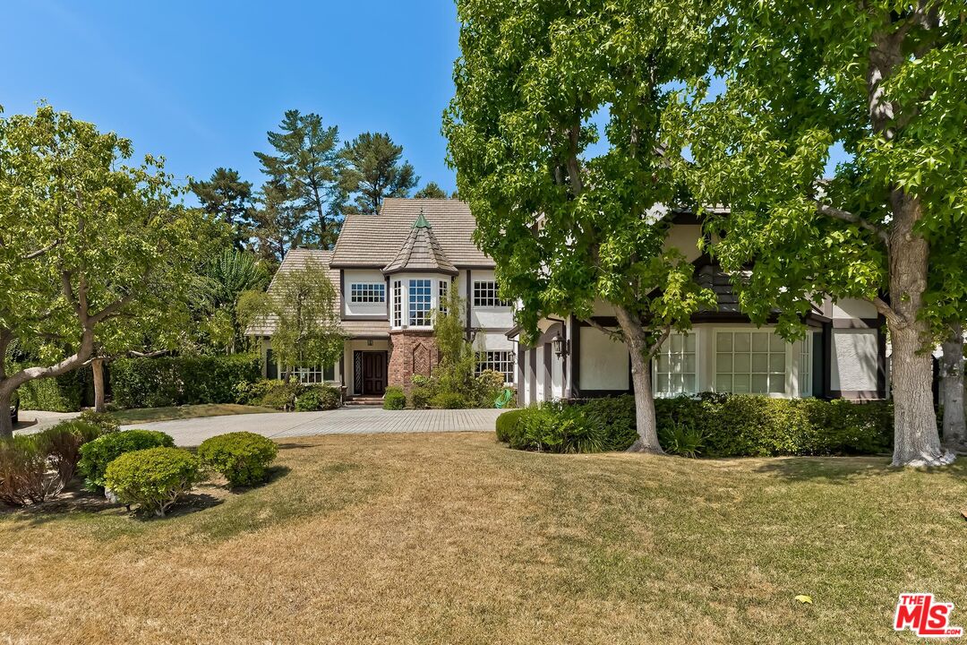 4239 Tarzana Estates Dr