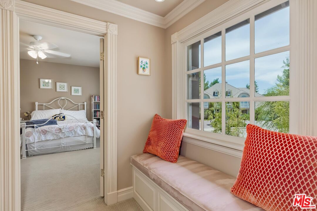 4239 Tarzana Estates Dr