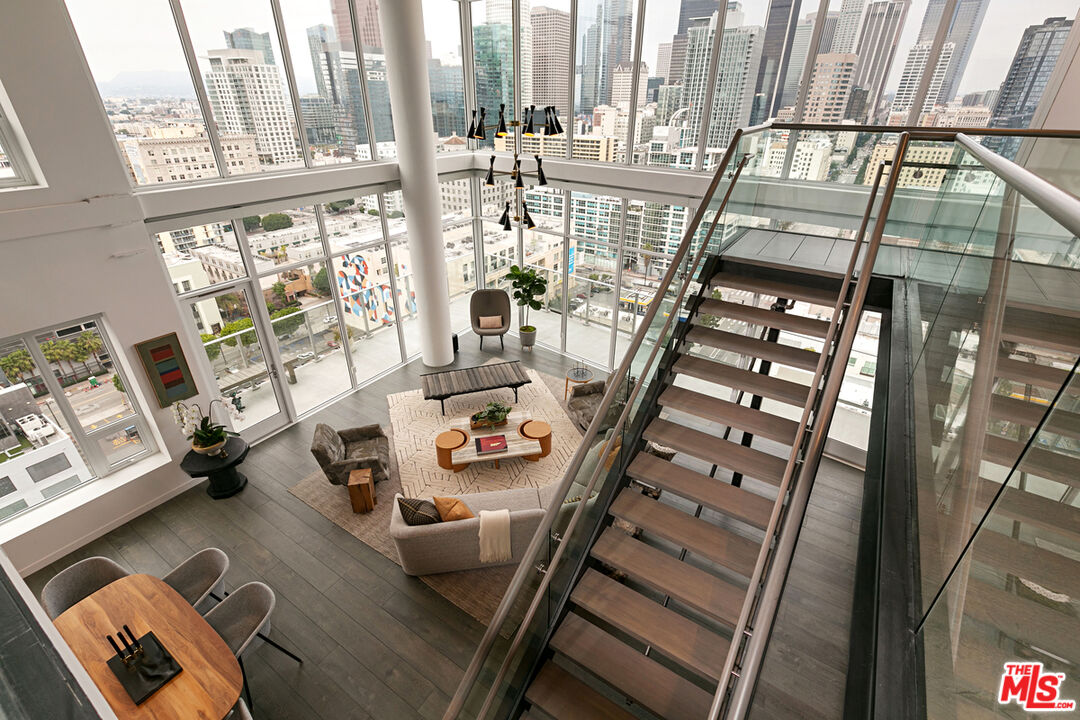1050 S GRAND AVE Unit: PH2