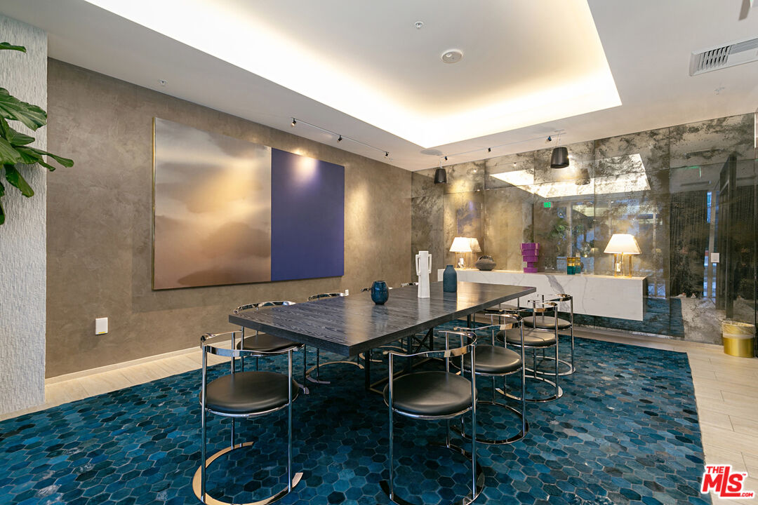 1050 S GRAND AVE Unit: PH2