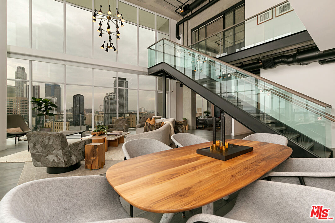 1050 S GRAND AVE Unit: PH2