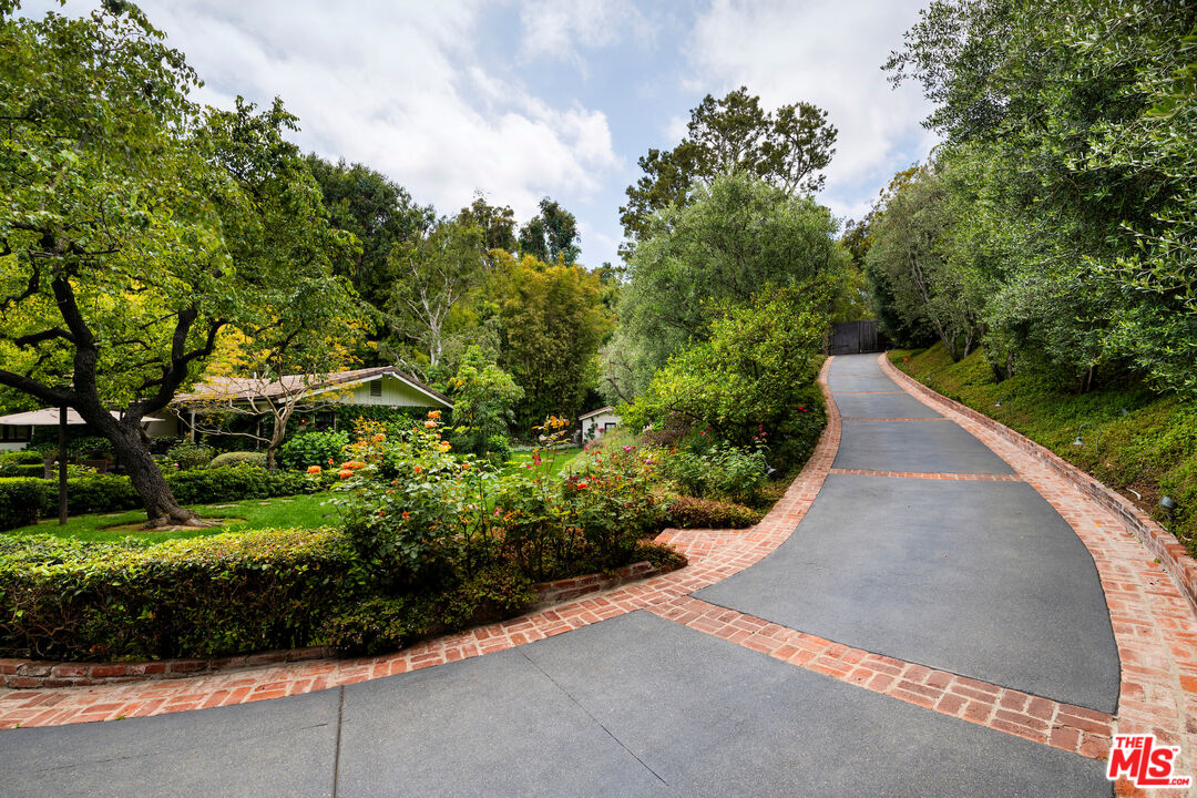 7692 Woodrow Wilson Dr