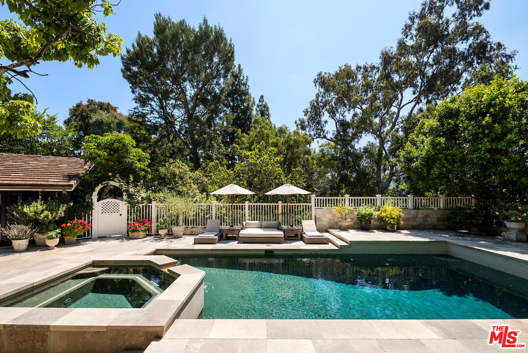 7692 Woodrow Wilson Dr