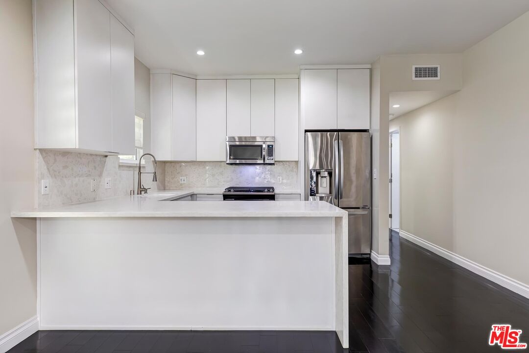 435 N Ogden Dr