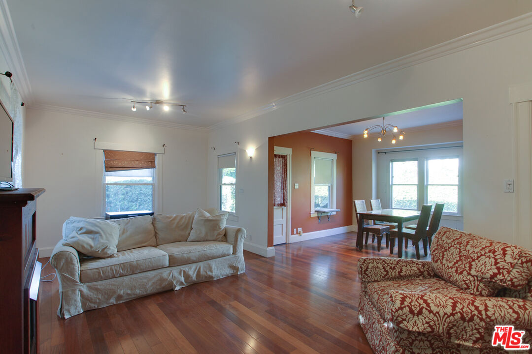 322 Huntley Dr