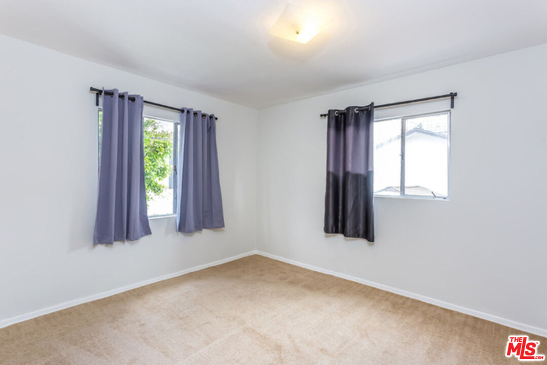 322 Huntley Dr
