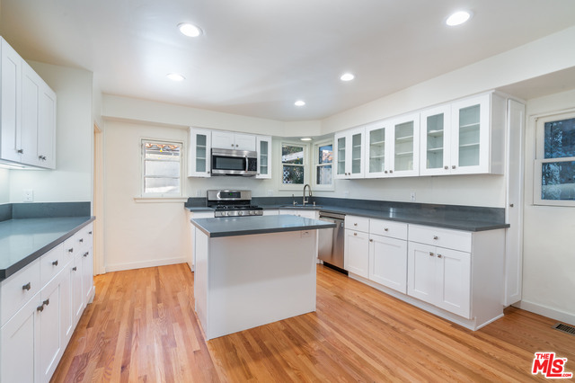 1363 WARNER AVE