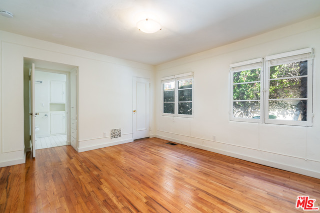 1363 WARNER AVE