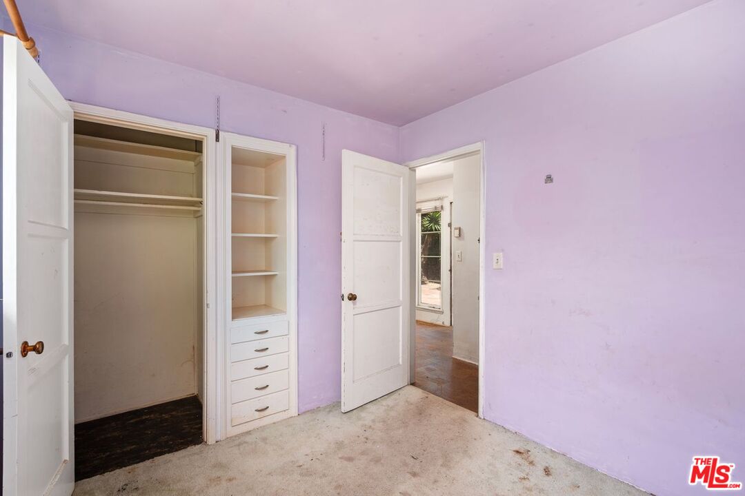 3033 Delaware Ave