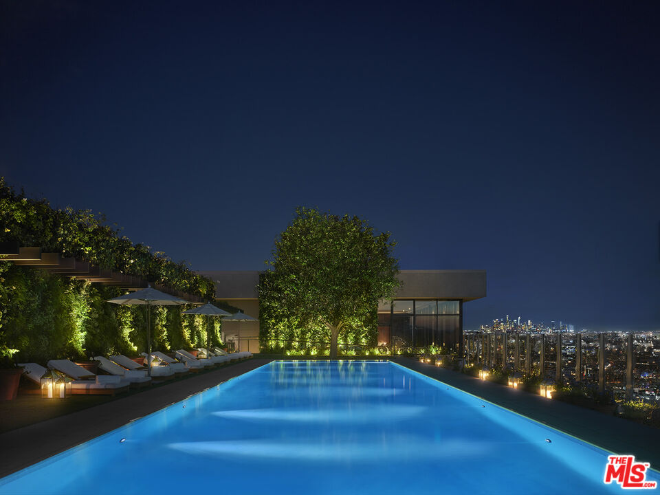 9040 W Sunset Blvd Unit: PH-A