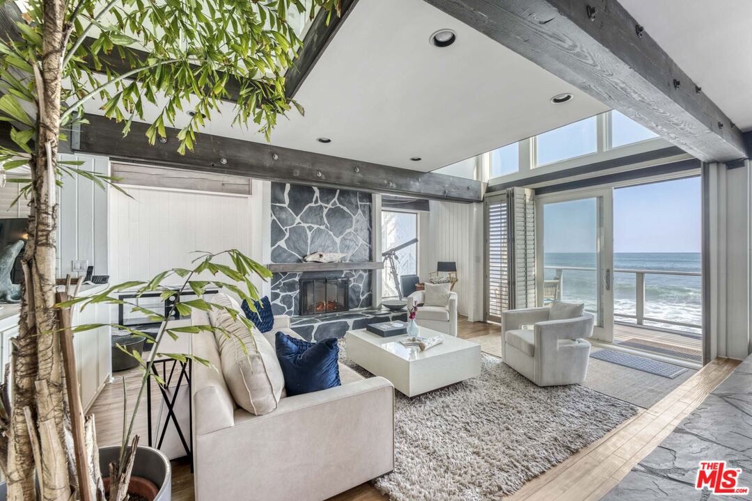 Malibu, CA, 90265