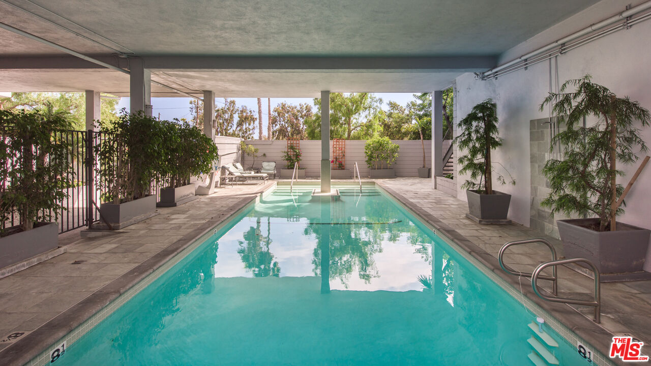 Pacific Palisades, CA, 90272