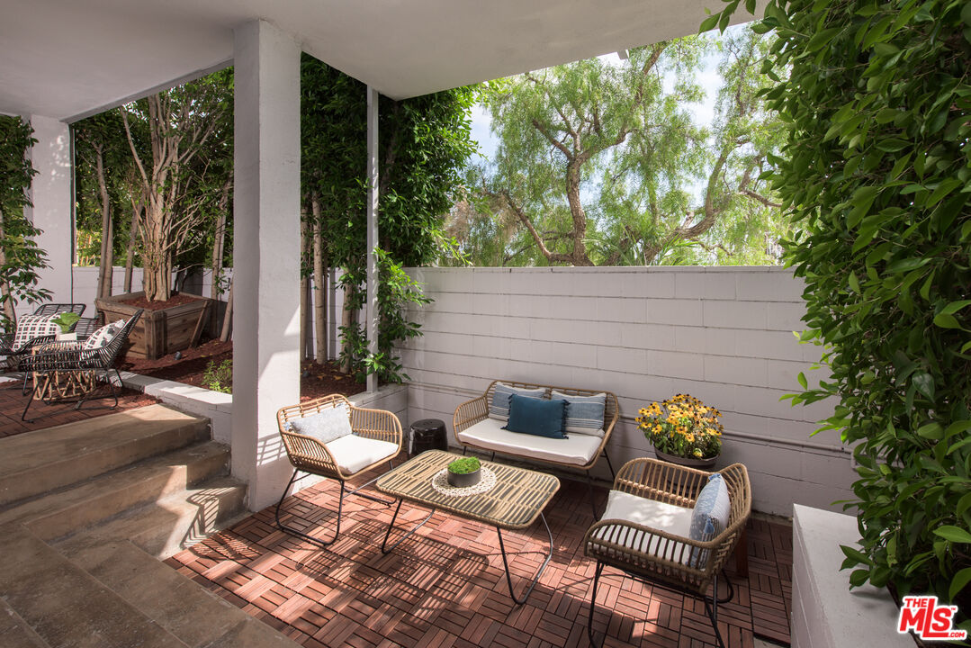 Pacific Palisades, CA, 90272